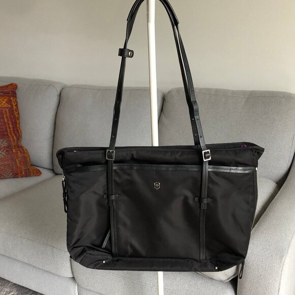 Victorinox Victoria Black Expandable Carry-all Business Laptop Tote Slide-On - Picture 2 of 16